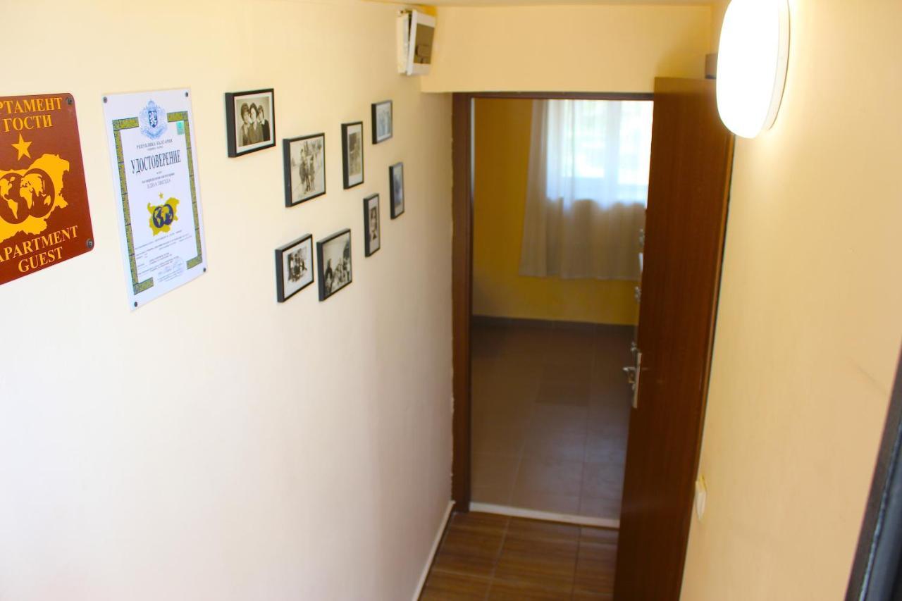 וארנה Guest House "Emily" In Troshevo מראה חיצוני תמונה