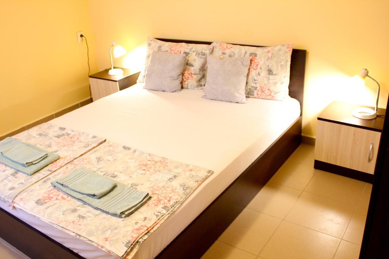 וארנה Guest House "Emily" In Troshevo מראה חיצוני תמונה
