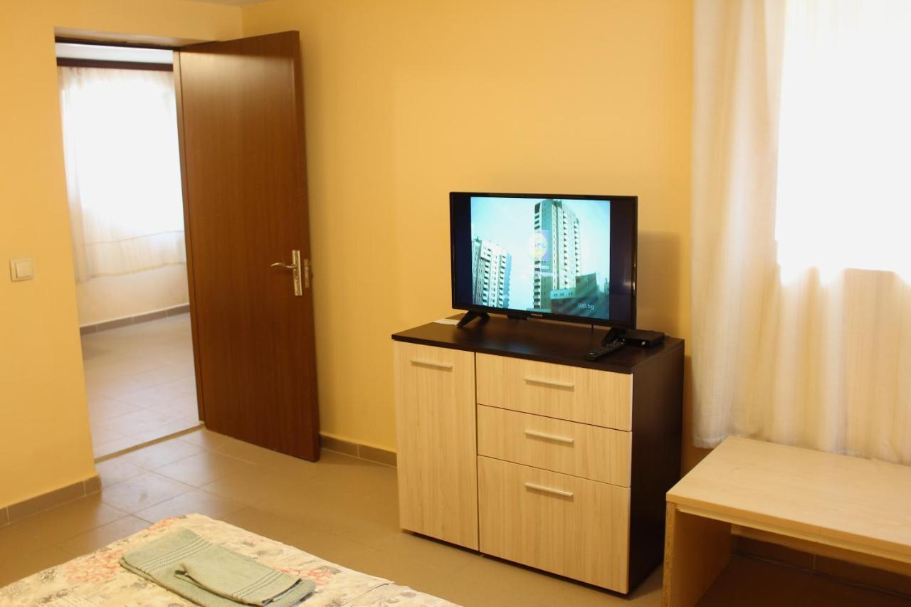 וארנה Guest House "Emily" In Troshevo מראה חיצוני תמונה